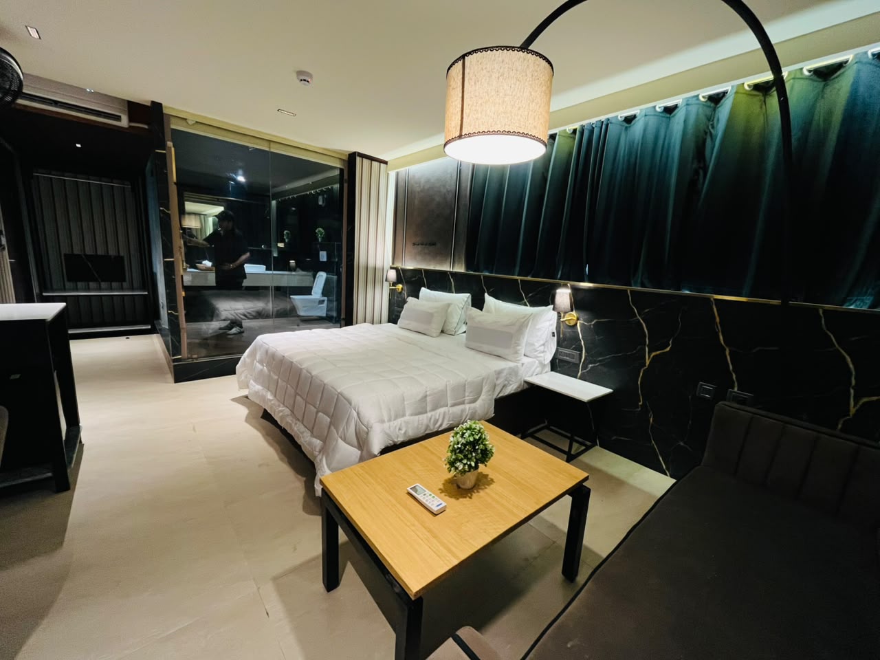 the black velvet hotels