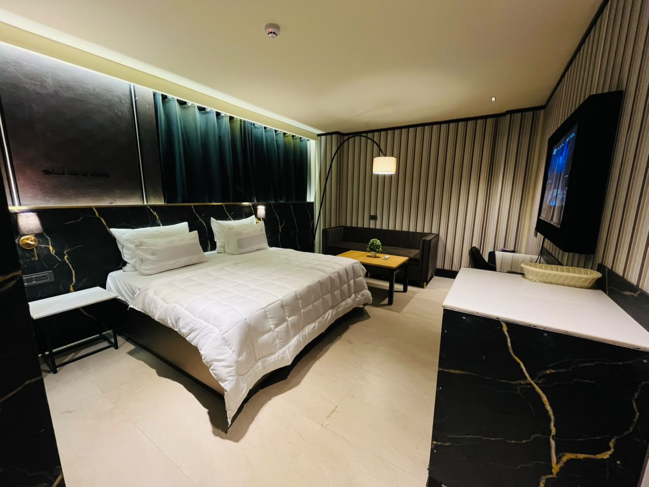 the black velvet hotels